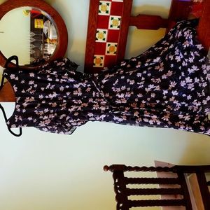 Beautiful Lane Bryant cold shoulder dress. Size 16